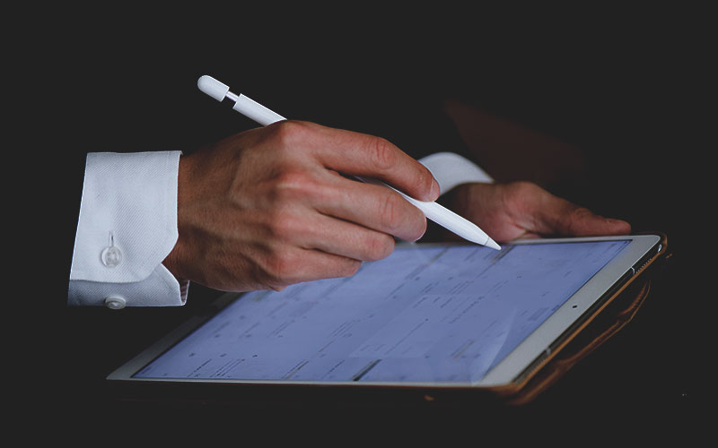 Signature Title Group works closely with buyers, sellers, and real estate agents to ensure a smooth and timely closing process.